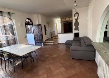 Salone - Appartamento piazza Santa Maria, 13, Peveragno - foto 7