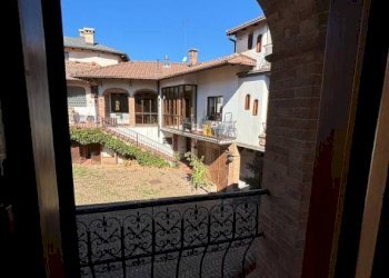 Balcone - Appartamento piazza Santa Maria, 13, Peveragno - foto 12