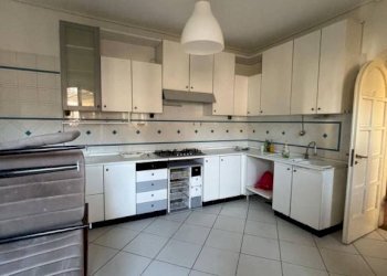 Cucina - Appartamento piazza Santa Maria, 13, Peveragno - foto 13