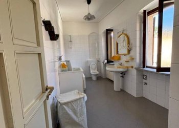 Bagno - Appartamento piazza Santa Maria, 13, Peveragno - foto 16