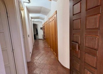 Corridoio - Appartamento piazza Santa Maria, 13, Peveragno - foto 19