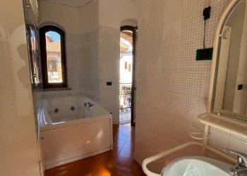 Bagno - Appartamento piazza Santa Maria, 13, Peveragno - foto 31