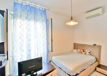 Camera da letto - Three-room apartment via Umberto Tagliabue, 89, Desio - photo 15