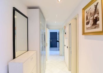 Corridoio - Three-room apartment via Umberto Tagliabue, 89, Desio - photo 22