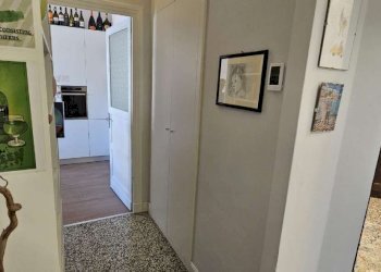 corridoio e ingresso - Trilocale via Massena, 93, Torino (zona Crocetta) - foto 13