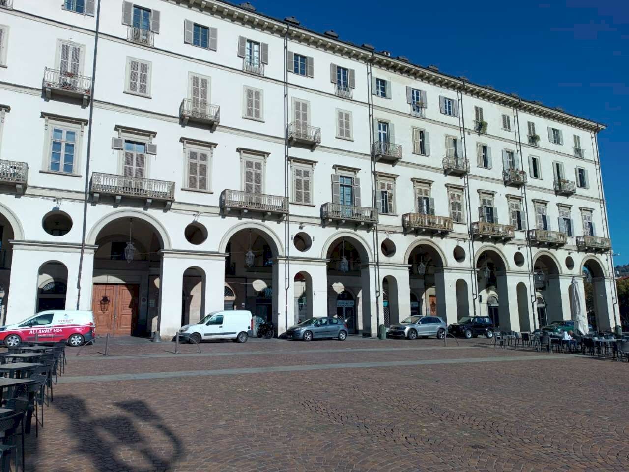 FACCIATA - Bilocale piazza Vittorio Veneto, 21, Torino (zona Centro) - foto 1