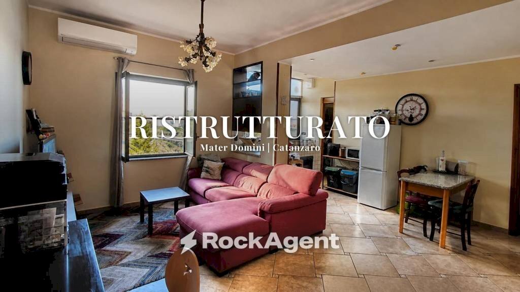 Salone - Appartamento via Sirleto, 67, Catanzaro - foto 1