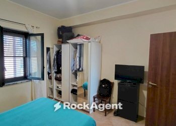 Camera da letto - Appartamento via Sirleto, 67, Catanzaro - foto 11