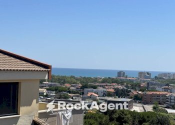 Vista - Two-room apartment via Levante, 32, Città Sant'Angelo - photo 1