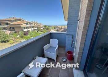 Terrazzo - Two-room apartment via Levante, 32, Città Sant'Angelo - photo 2