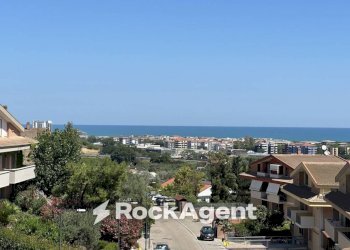Vista - Two-room apartment via Levante, 32, Città Sant'Angelo - photo 5