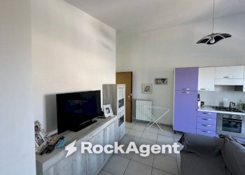 Salone - Two-room apartment via Levante, 32, Città Sant'Angelo - photo 11