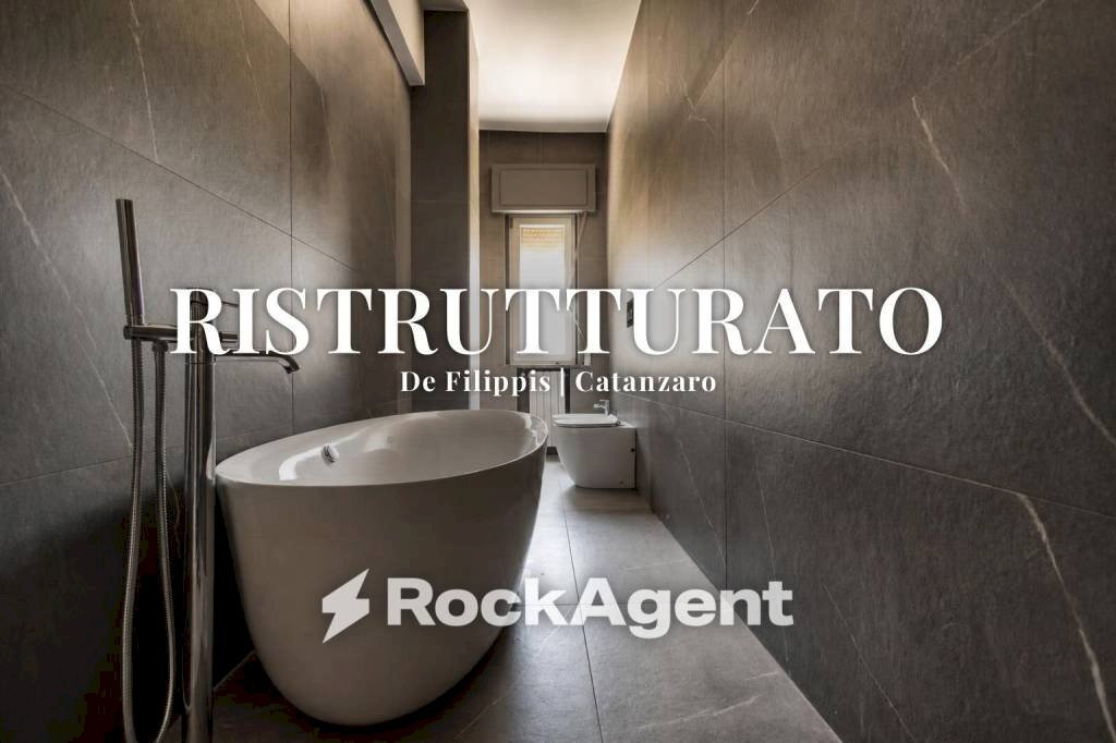 Bagno - Quadrilocale viale Vincenzo de Filippis, 320, Catanzaro - foto 1