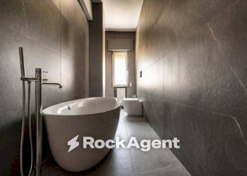 Bagno - Quadrilocale viale Vincenzo de Filippis, 320, Catanzaro - foto 4