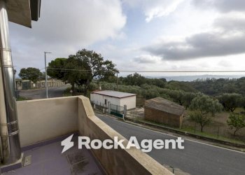 Balcone - Villa via Roberto Niederer, Soveria Simeri - foto 21
