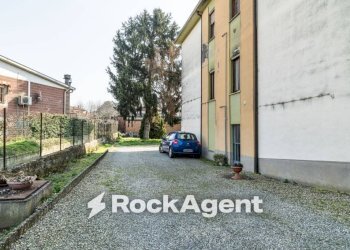 Cortile interno - Three-room apartment via Palestro, 55, Mede - photo 31