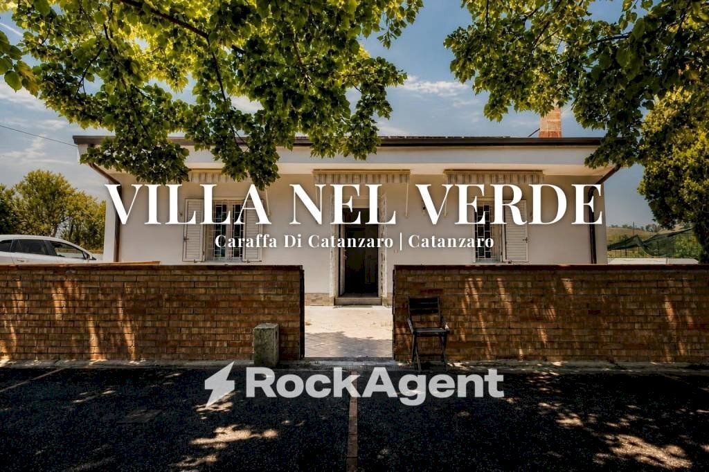 Facciata - Villa contrada Ciaramella snc, Caraffa di Catanzaro, Caraffa di Catanzaro - foto 1