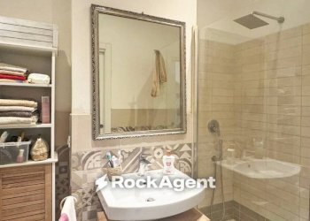 Bagno - Three-room apartment via Trento, Cecina - photo 22