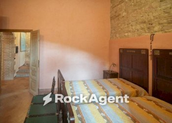 Camera da letto - Stabile - Palazzo Frazione Palazzo, 61, Arcevia - foto 13