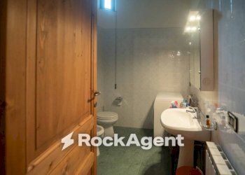 Bagno - Stabile - Palazzo Frazione Palazzo, 61, Arcevia - foto 14