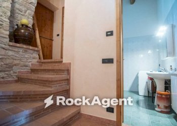Interno palazzo - Stabile - Palazzo Frazione Palazzo, 61, Arcevia - foto 18