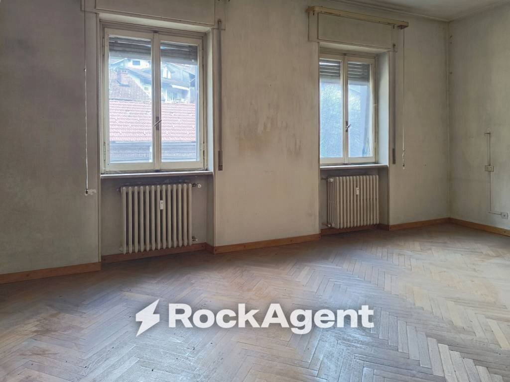 Camera da letto - Appartamento via Roma, 115, Coggiola - foto 1