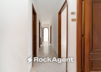 Corridoio - Villa via Vampolieri, 34, Aci Catena - foto 15