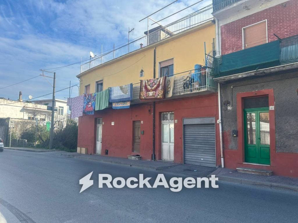 Facciata - Stabile - Palazzo via San Leonardo Zabatta, 15, Ottaviano - foto 2
