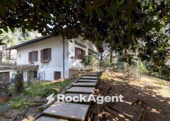 Giardino - Villa viale Grigna, 28, Camparada - photo 36