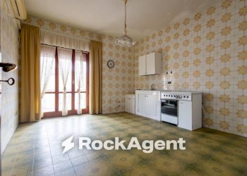 Cucina - Trilocale via Conti di Loritello, 9/B, Catanzaro - foto 13