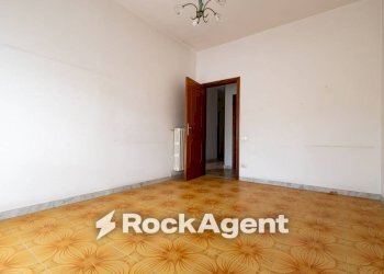 Camera da letto - Trilocale via Conti di Loritello, 9/B, Catanzaro - foto 18