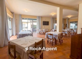 Salone - Ristorante via Concezione, 33, Sant'Omero - foto 3