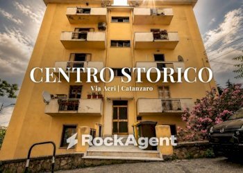 Facciata - Trilocale via Sant'Agostino, 1, Catanzaro - foto 1