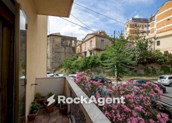 Balcone - Trilocale via Sant'Agostino, 1, Catanzaro - foto 5