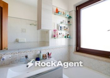 Bagno - Trilocale via Lino Liviabella, 99, Roma - foto 18