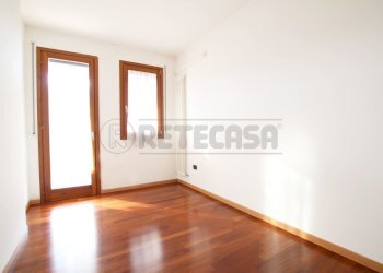 IMG_3779.JPG - Quadrilocale Via Giuseppe Faggin, Vicenza - foto 12