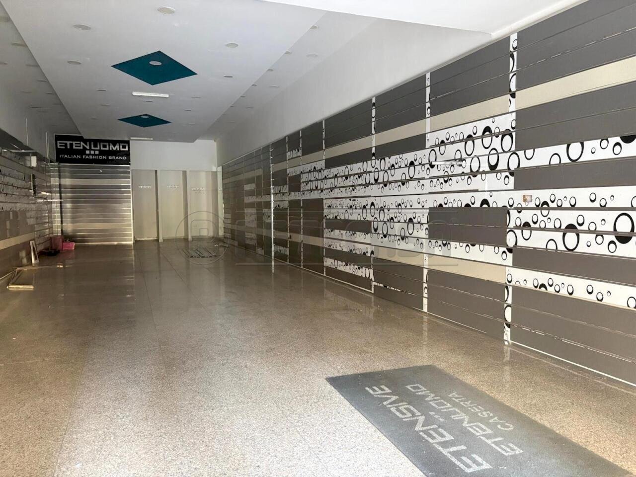 WhatsApp Image 2026-09-02 at 11.50.28 (1) - Commercial Premises Viale Abramo Lincoln, Caserta - photo 2