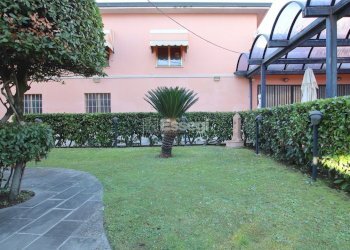 vendesi villa moderna con giardino provato luccaIM - Ufficio via Teresa Bandettini, Lucca - foto 18