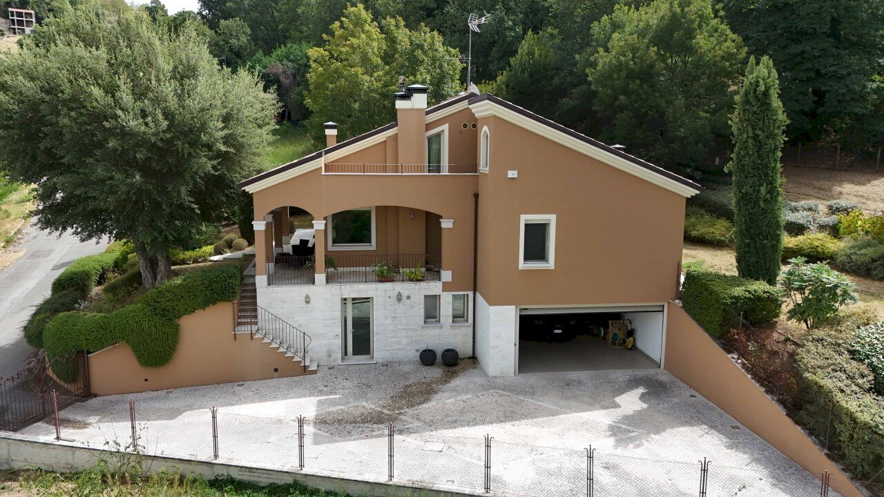DJI_20250211235909_0028_D - Villa Via Filippo da Pietracuta 21, San Leo - foto 1