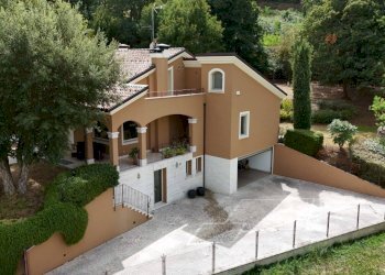 DJI_20250211235855_0027_D - Villa Via Filippo da Pietracuta 21, San Leo - foto 2