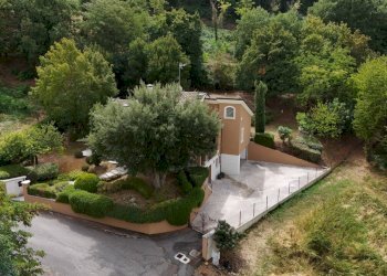 DJI_20250211235957_0030_D - Villa Via Filippo da Pietracuta 21, San Leo - foto 5