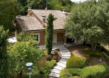 DJI_20250211235649_0021_D - Villa Via Filippo da Pietracuta 21, San Leo - foto 6