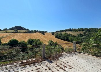 terrazzo panoramico  (1) - Casale Morano Osteria, Gualdo Tadino - foto 24