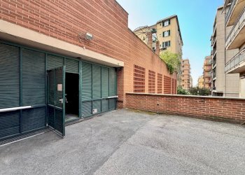 IMG_4049 - Box Via Nino Ronco 29A, Genova (zona Sampierdarena) - foto 2