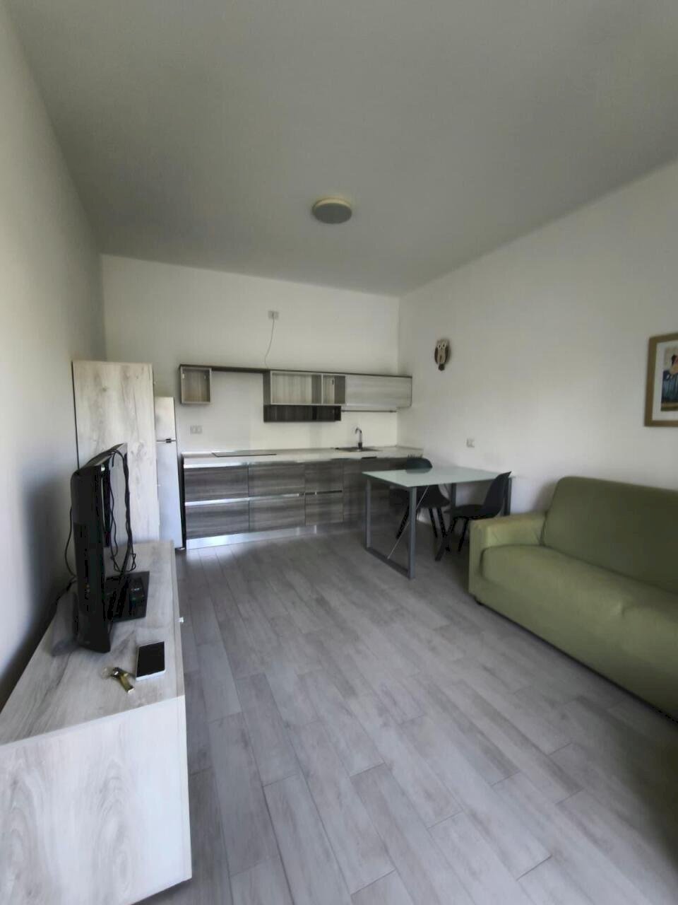 Zona giorno con cucina a vista - Appartamento Via Bottia 128, Colverde - foto 2