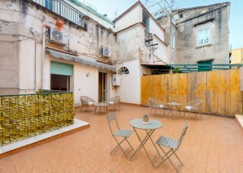 0.2 - Appartamento Vico Corrieri 30, Napoli (zona San Ferdinando) - foto 2