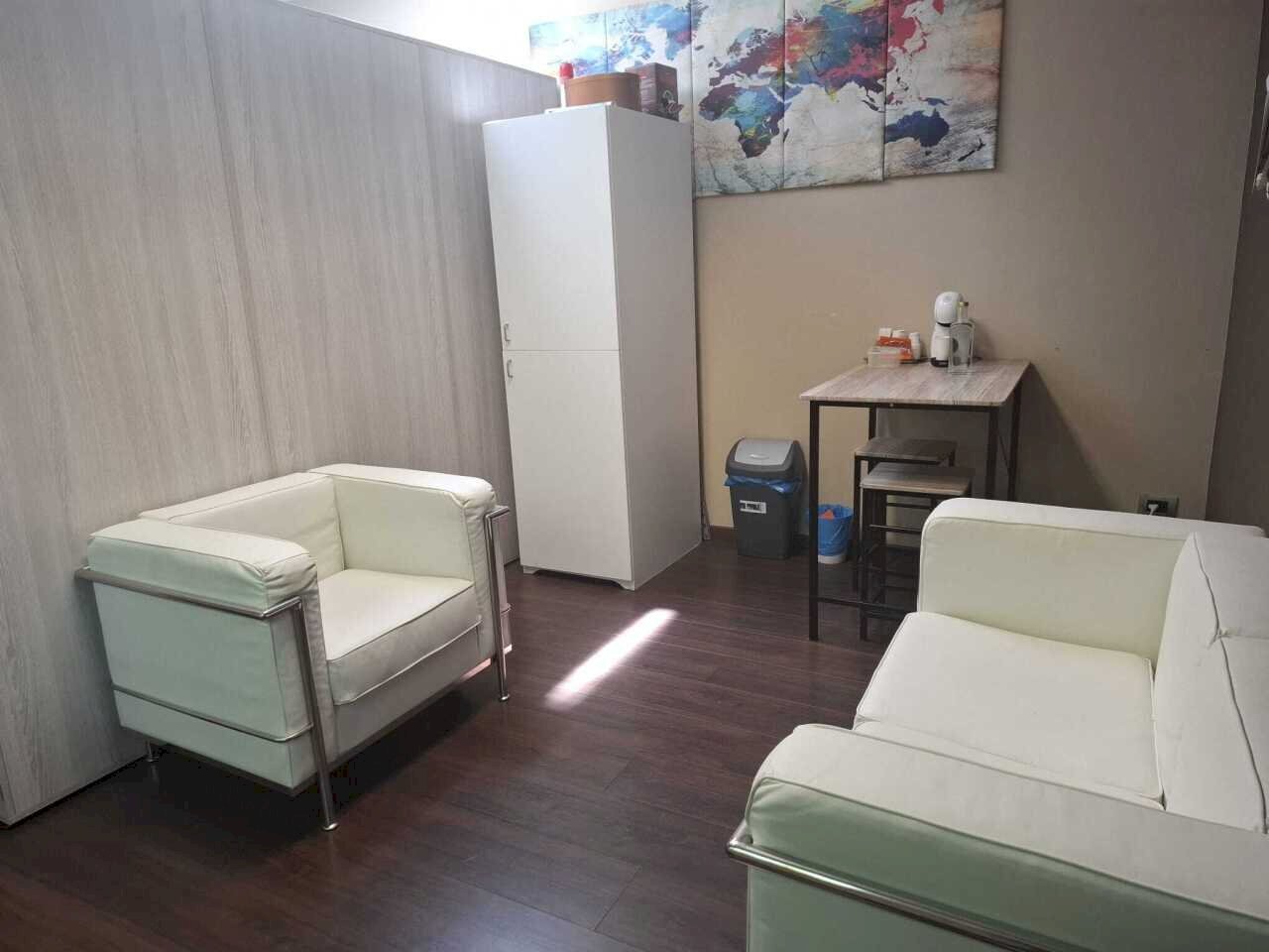 WhatsApp Image 2025-10-24 at 10.34.37 (1).jpeg - Commercial Premises Via Archimede 4, Cinisello Balsamo - photo 2