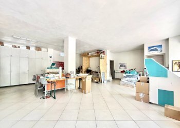 Negozio Corso A. de Gasperi, Cuneo (zona Donatello) - foto 19