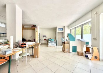 Negozio Corso A. de Gasperi, Cuneo (zona Donatello) - foto 20
