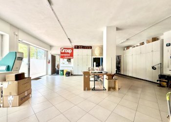Negozio Corso A. de Gasperi, Cuneo (zona Donatello) - foto 21